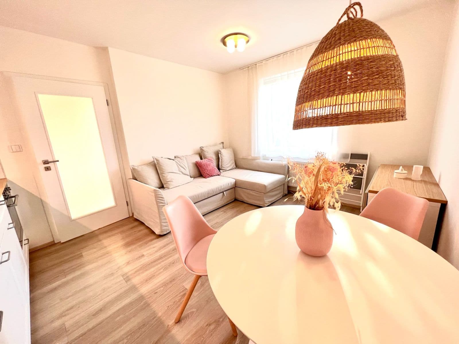 Prenájom bytu 2-izbový 32 m², Na Obrátce, Praha, Praha Prenájom bytu 2-izbový 32 m², Na Obrátce, Praha, Praha