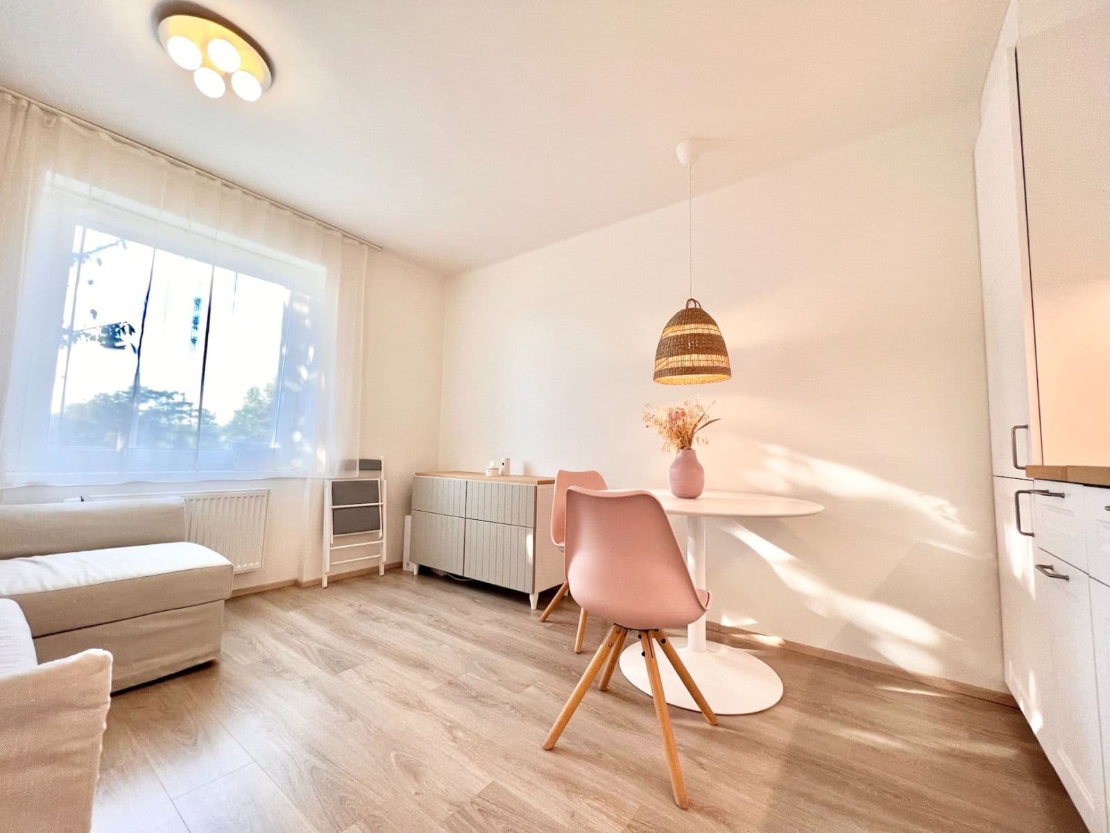 Prenájom bytu 2-izbový 32 m², Na Obrátce, Praha, Praha Prenájom bytu 2-izbový 32 m², Na Obrátce, Praha, Praha