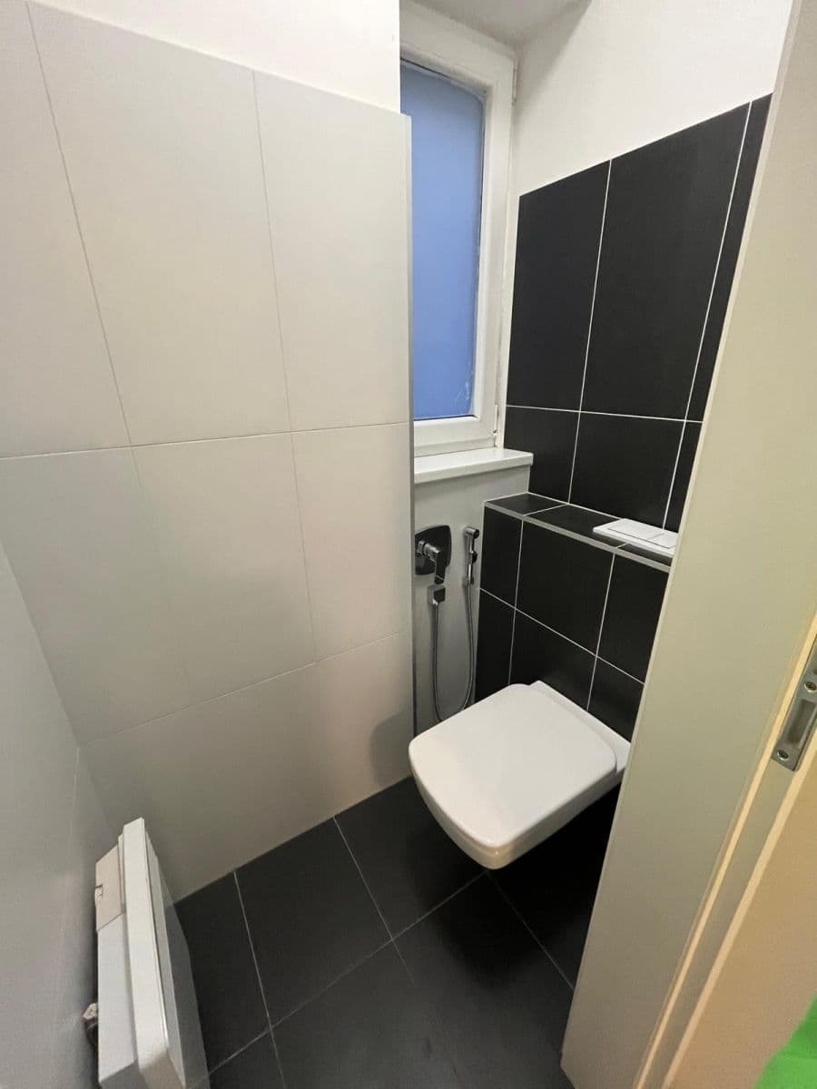 Prenájom bytu 2-izbový 63 m², Na Viničkách, Praha, Praha Prenájom bytu 2-izbový 63 m², Na Viničkách, Praha, Praha