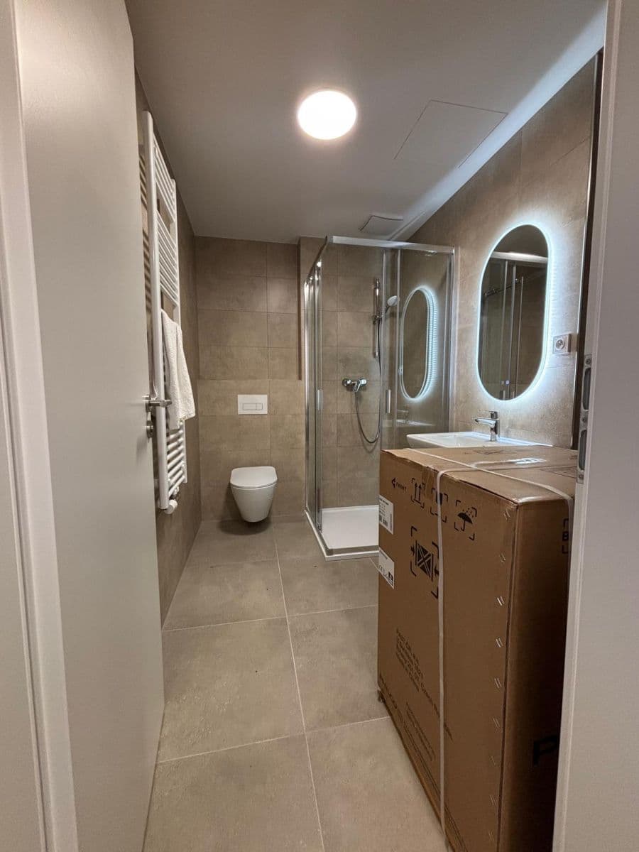 Prenájom bytu 1-izbový 33 m², Tupolevova, Praha, Praha Prenájom bytu 1-izbový 33 m², Tupolevova, Praha, Praha