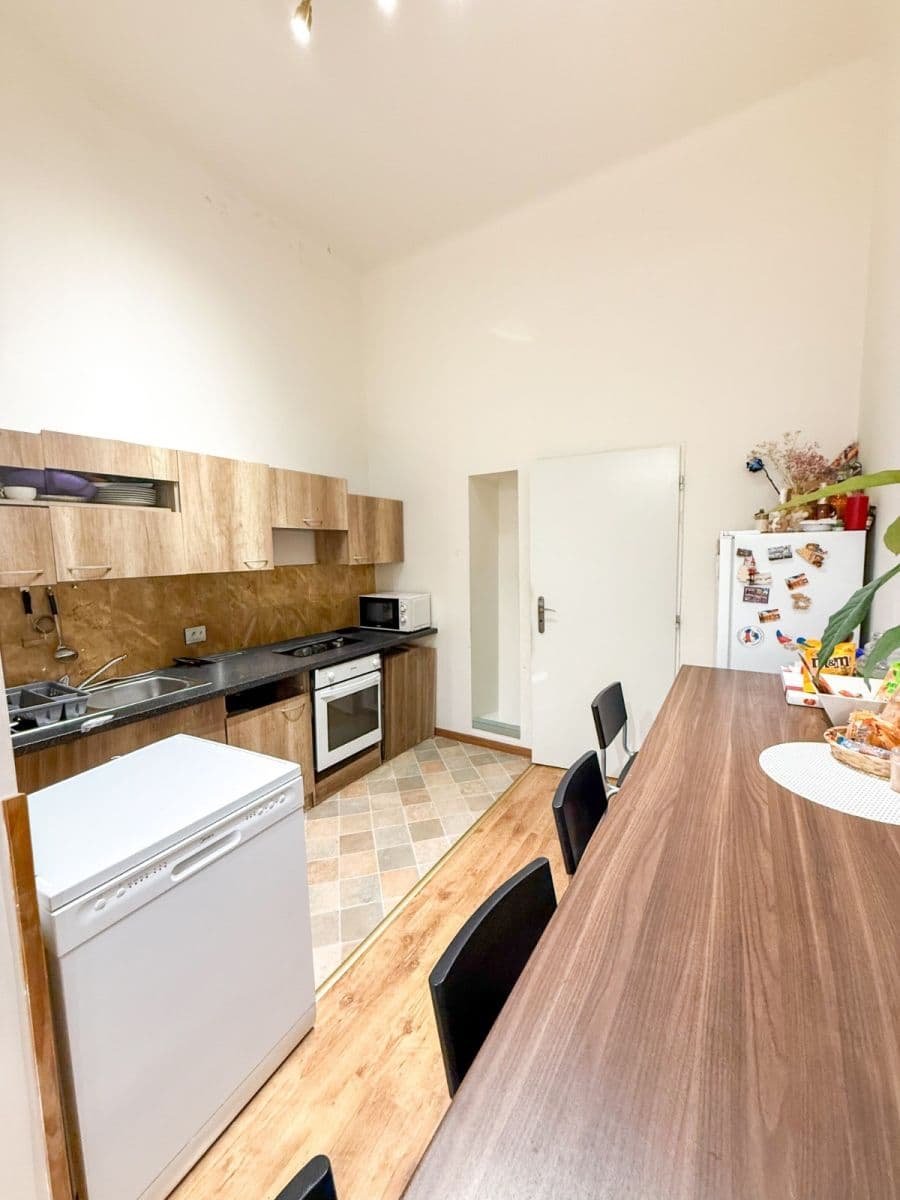 Prenájom bytu 1-izbový 42 m², Husitská, Praha, Praha Prenájom bytu 1-izbový 42 m², Husitská, Praha, Praha