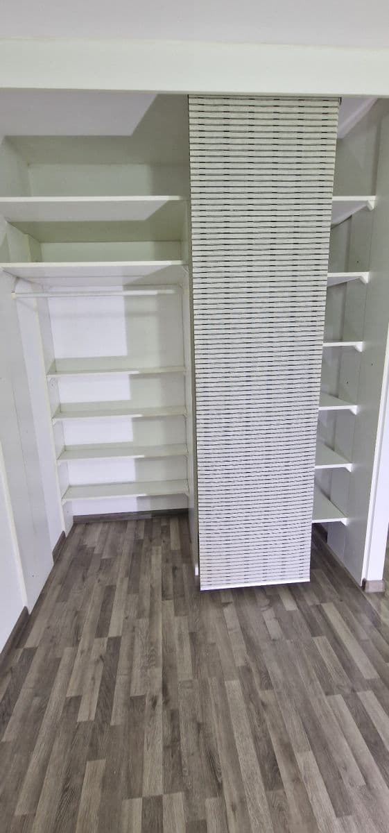 Prenájom bytu 1-izbový 46 m², Zdařilá, Praha, Praha Prenájom bytu 1-izbový 46 m², Zdařilá, Praha, Praha