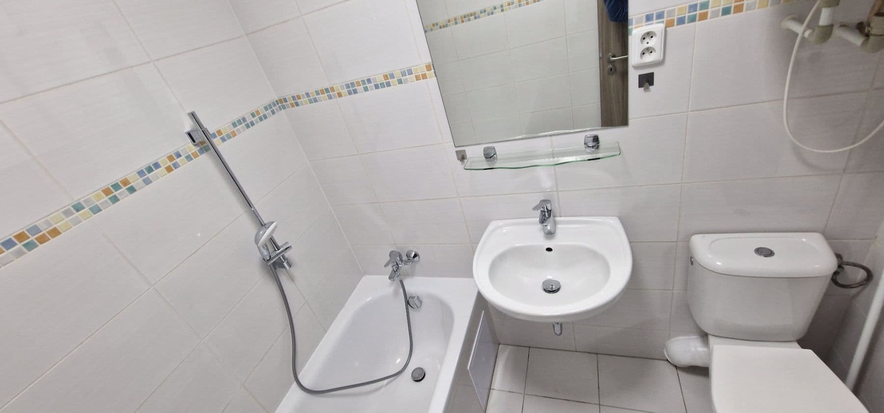 Prenájom bytu 1-izbový 46 m², Zdařilá, Praha, Praha Prenájom bytu 1-izbový 46 m², Zdařilá, Praha, Praha