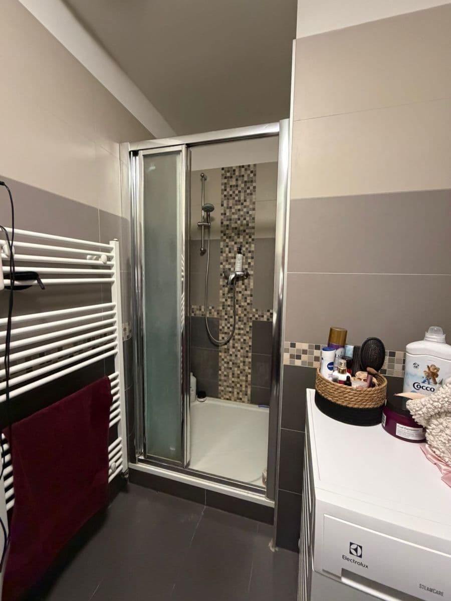 Prenájom bytu 1-izbový 35 m², Jana Masaryka, Hradec Králové, Královéhradecký kraj Prenájom bytu 1-izbový 35 m², Jana Masaryka, Hradec Králové, Královéhradecký kraj