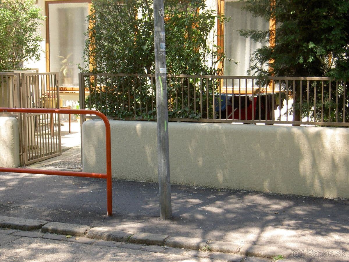 Predaj bytu 4-izbový 243 m², Jedlíkova, Bratislava - mestská časť Staré Mesto, Bratislavský kraj Predaj bytu 4-izbový 243 m², Jedlíkova, Bratislava - mestská časť Staré Mesto, Bratislavský kraj