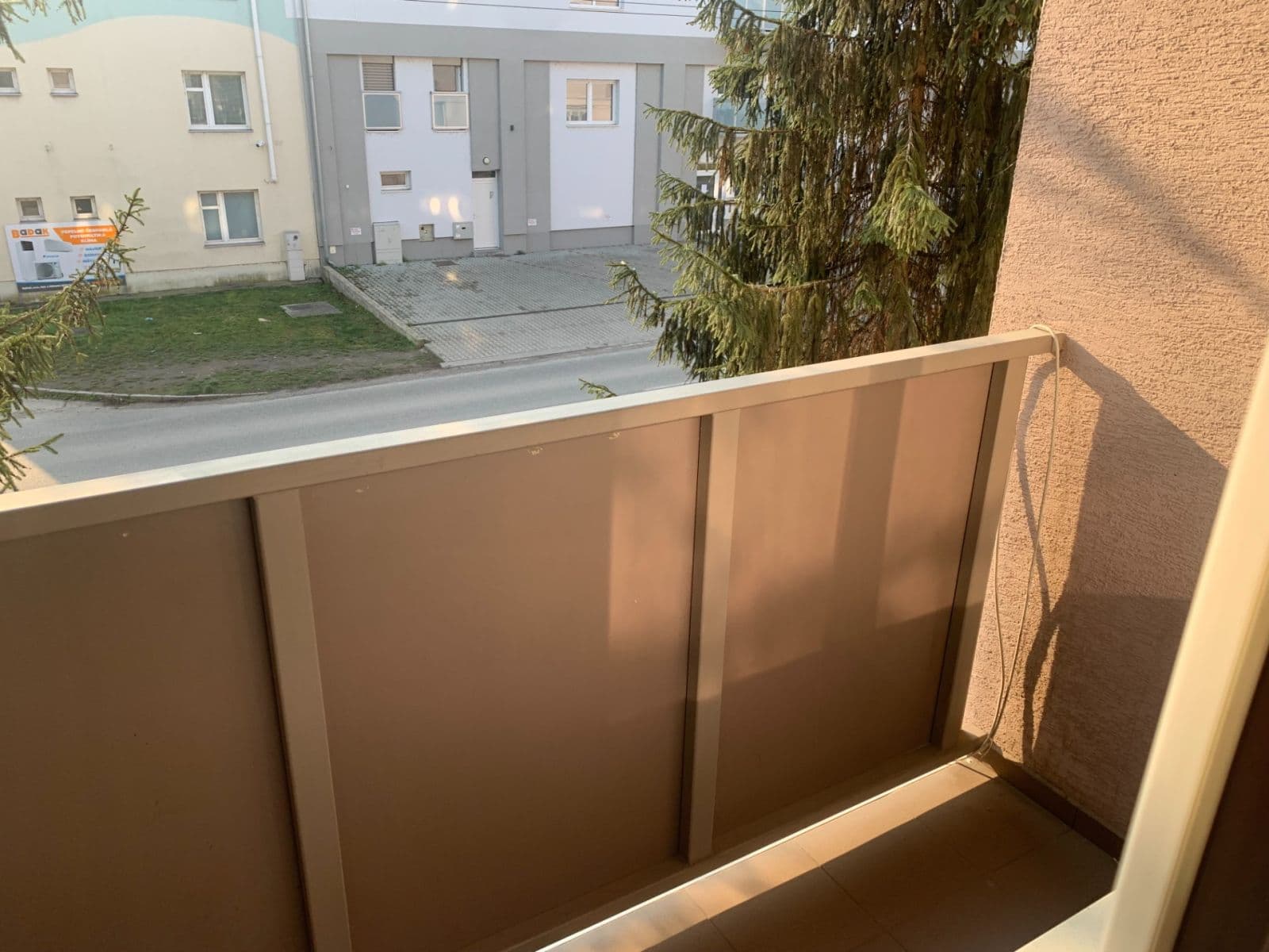 Prenájom bytu 2-izbový 51 m², Kpt. J. Nálepku, Levice, Nitriansky kraj Prenájom bytu 2-izbový 51 m², Kpt. J. Nálepku, Levice, Nitriansky kraj