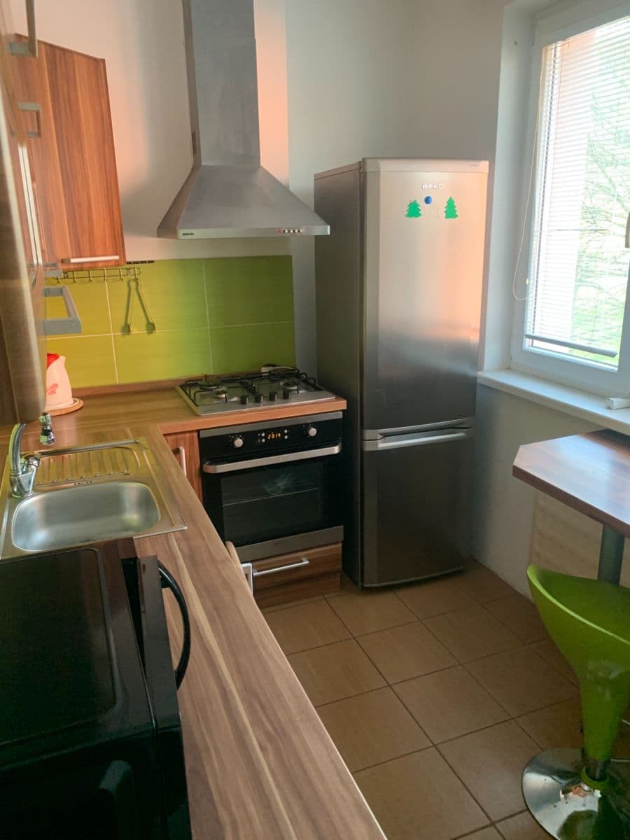 Prenájom bytu 2-izbový 51 m², Kpt. J. Nálepku, Levice, Nitriansky kraj Prenájom bytu 2-izbový 51 m², Kpt. J. Nálepku, Levice, Nitriansky kraj