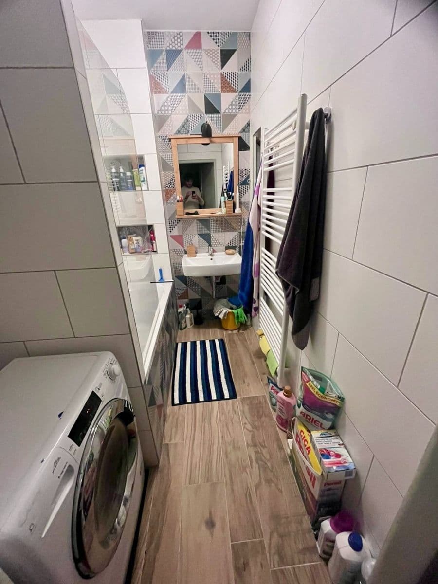 Prenájom bytu 1-izbový 20 m², Jugoslávských partyzánů, Praha, Praha Prenájom bytu 1-izbový 20 m², Jugoslávských partyzánů, Praha, Praha