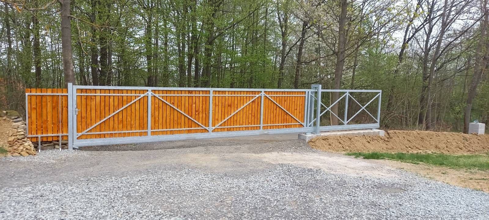 Predaj pozemku 17.513 m², Poleň, Plzeňský kraj Predaj pozemku 17.513 m², Poleň, Plzeňský kraj