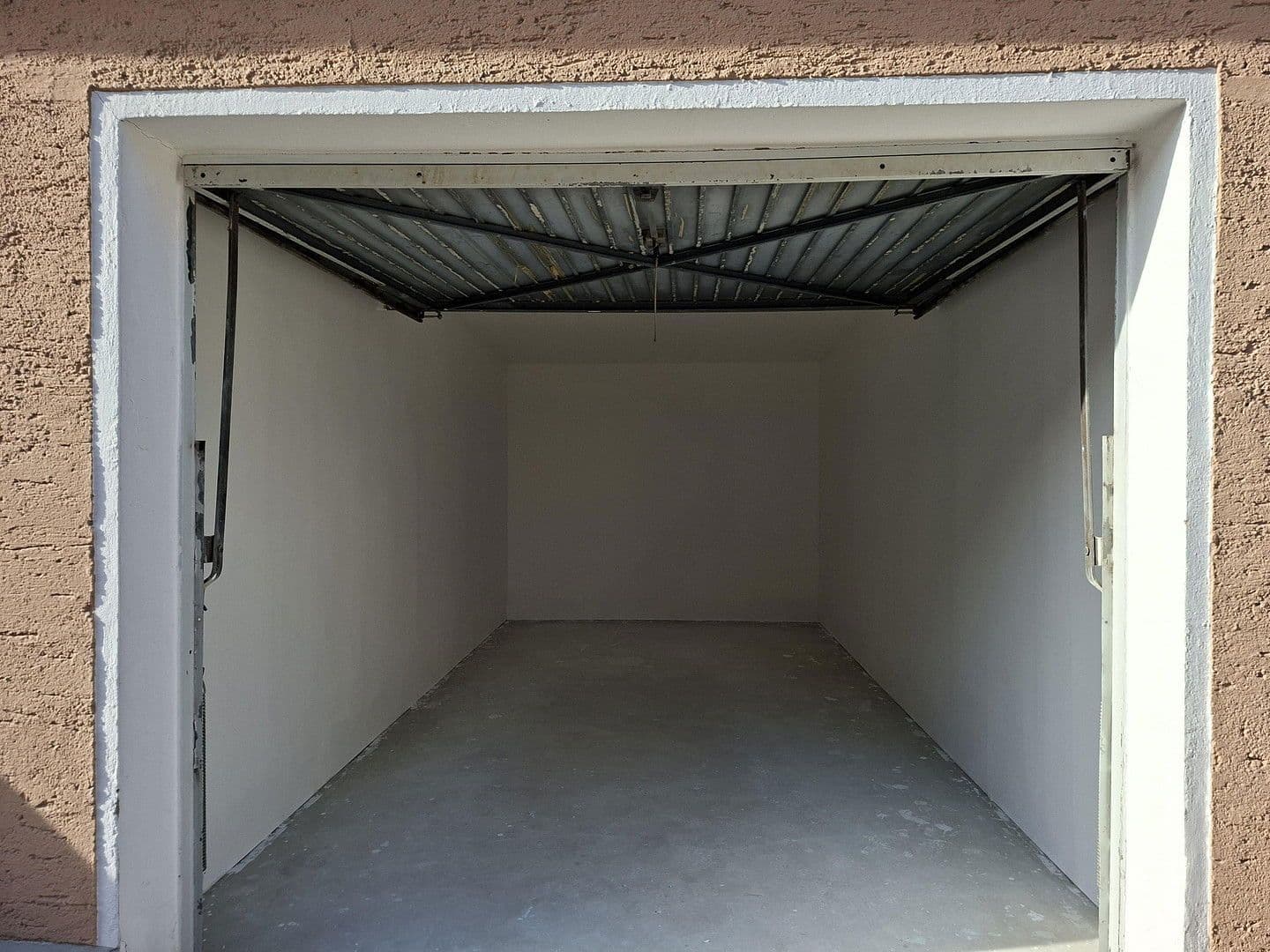 Predaj bytu 3-izbový 84 m², Tegernheim, Bavorsko Predaj bytu 3-izbový 84 m², Tegernheim, Bavorsko