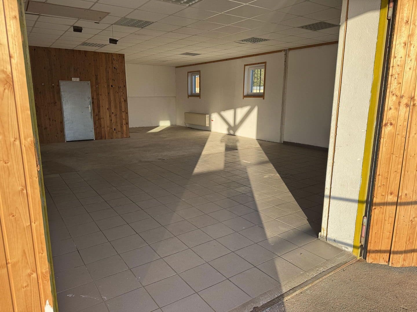 Prenájom nebytového priestoru 130 m², Am Stadtwald 5, Eschenbach i.d.OPf., Bavorsko Prenájom nebytového priestoru 130 m², Am Stadtwald 5, Eschenbach i.d.OPf., Bavorsko