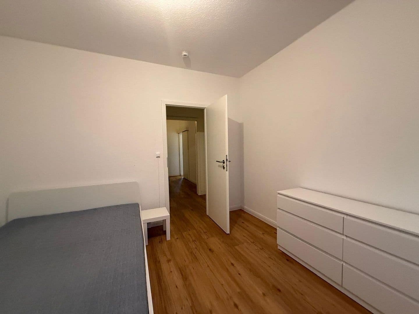 Prenájom bytu 12 m², Dirkower Höhe 31, Rostock, Meklenbursko-Predpomoransko Prenájom bytu 12 m², Dirkower Höhe 31, Rostock, Meklenbursko-Predpomoransko