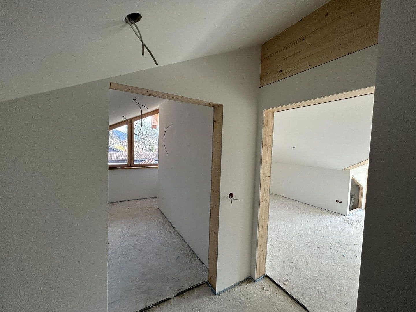 Prenájom bytu 3-izbový 94 m², Hausham, Bavorsko Prenájom bytu 3-izbový 94 m², Hausham, Bavorsko