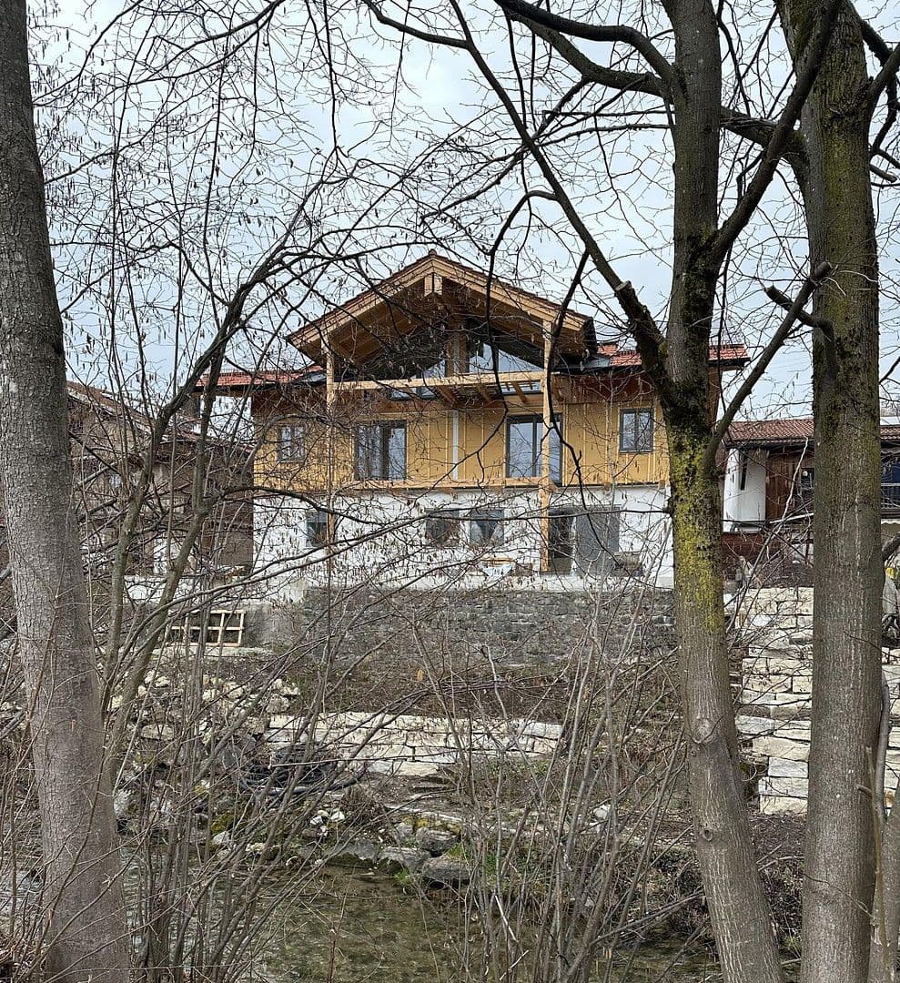 Prenájom bytu 3-izbový 94 m², Hausham, Bavorsko Prenájom bytu 3-izbový 94 m², Hausham, Bavorsko