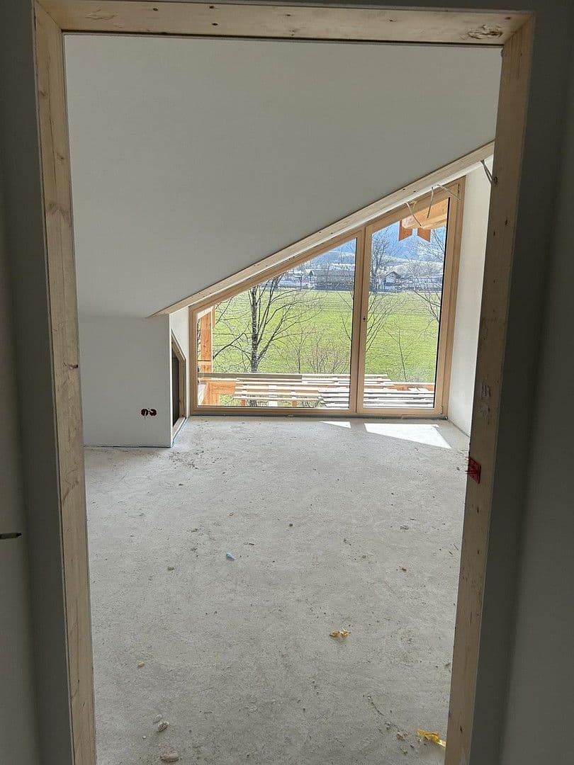 Prenájom bytu 3-izbový 94 m², Hausham, Bavorsko Prenájom bytu 3-izbový 94 m², Hausham, Bavorsko