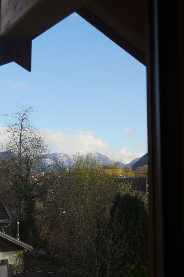 Prenájom bytu 3-izbový 94 m², Hausham, Bavorsko Prenájom bytu 3-izbový 94 m², Hausham, Bavorsko