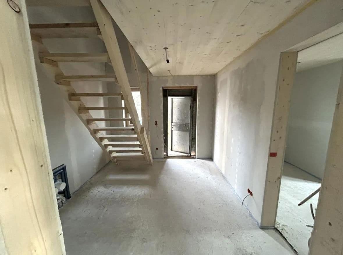 Prenájom bytu 3-izbový 94 m², Hausham, Bavorsko Prenájom bytu 3-izbový 94 m², Hausham, Bavorsko