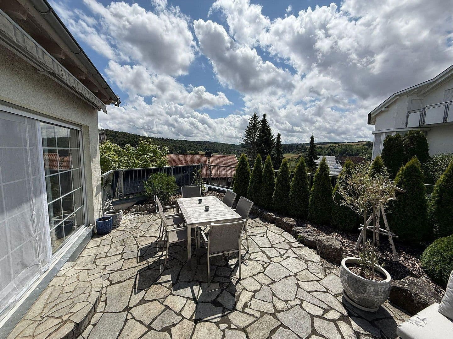 Predaj domu 187 m², pozemek 287 m², Bergweg 92, Aidlingen, Bádensko-Wurttembersko Predaj domu 187 m², pozemek 287 m², Bergweg 92, Aidlingen, Bádensko-Wurttembersko