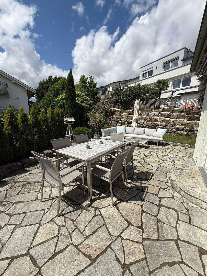 Predaj domu 187 m², pozemek 287 m², Bergweg 92, Aidlingen, Bádensko-Wurttembersko Predaj domu 187 m², pozemek 287 m², Bergweg 92, Aidlingen, Bádensko-Wurttembersko