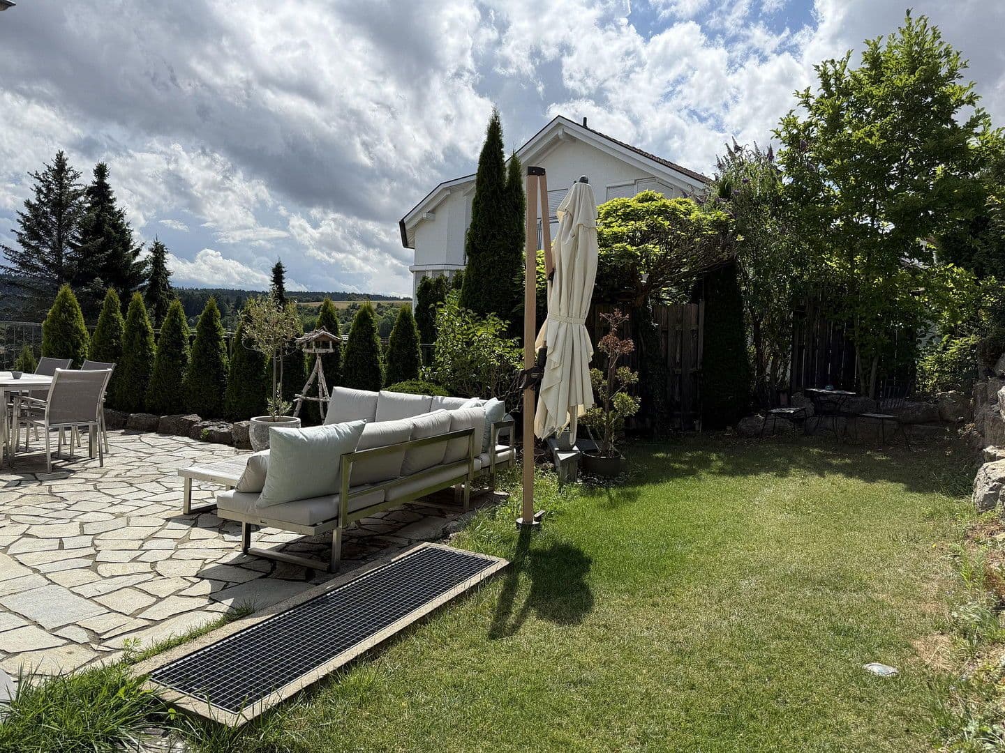 Predaj domu 187 m², pozemek 287 m², Bergweg 92, Aidlingen, Bádensko-Wurttembersko Predaj domu 187 m², pozemek 287 m², Bergweg 92, Aidlingen, Bádensko-Wurttembersko