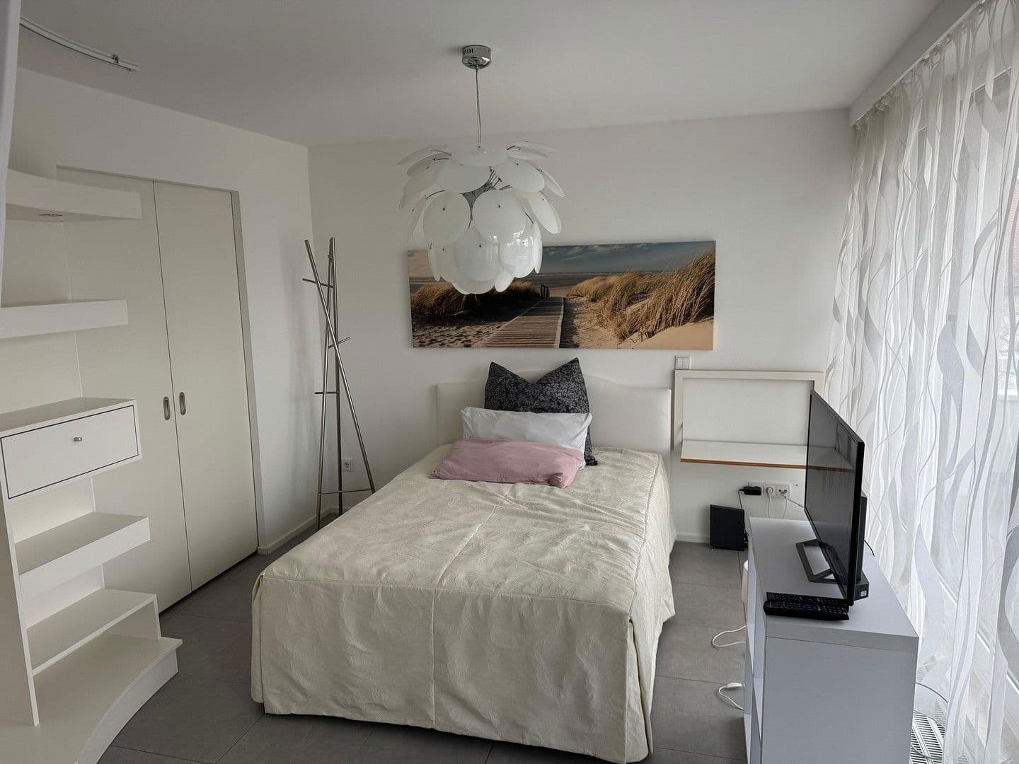 Prenájom bytu 1-izbový 45 m², München, Bavorsko Prenájom bytu 1-izbový 45 m², München, Bavorsko