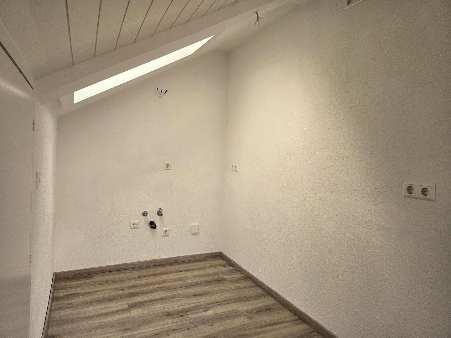 Prenájom bytu 2-izbový 52 m², Schubertstr. 7, Östringen, Bádensko-Wurttembersko Prenájom bytu 2-izbový 52 m², Schubertstr. 7, Östringen, Bádensko-Wurttembersko