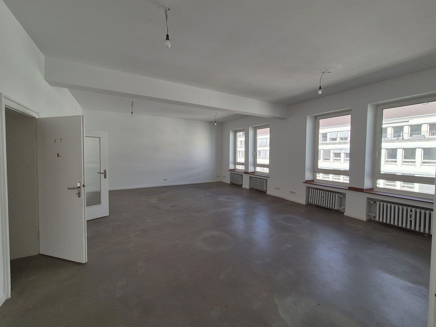 Prenájom kancelárie 600 m², Düsseldorf, Severné Porýnie - Westfálsko Prenájom kancelárie 600 m², Düsseldorf, Severné Porýnie - Westfálsko