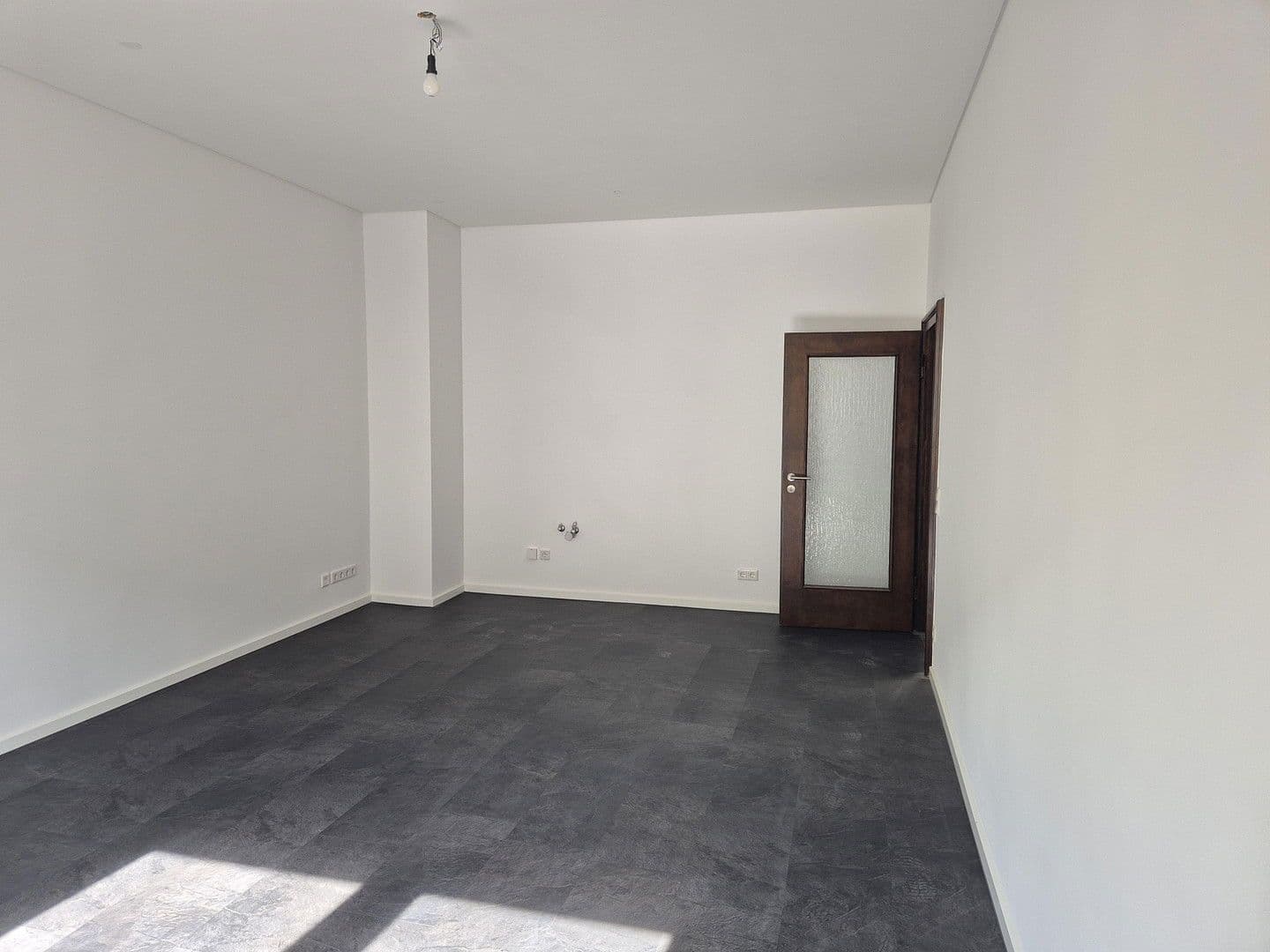 Prenájom kancelárie 600 m², Düsseldorf, Severné Porýnie - Westfálsko Prenájom kancelárie 600 m², Düsseldorf, Severné Porýnie - Westfálsko