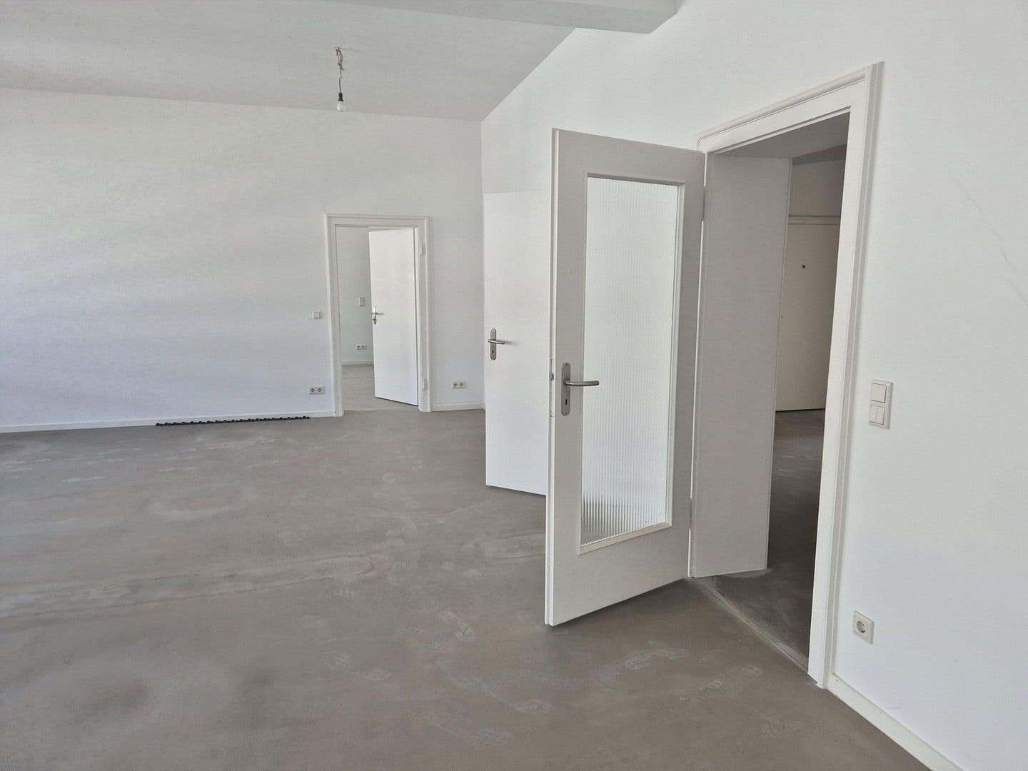 Prenájom kancelárie 600 m², Düsseldorf, Severné Porýnie - Westfálsko Prenájom kancelárie 600 m², Düsseldorf, Severné Porýnie - Westfálsko