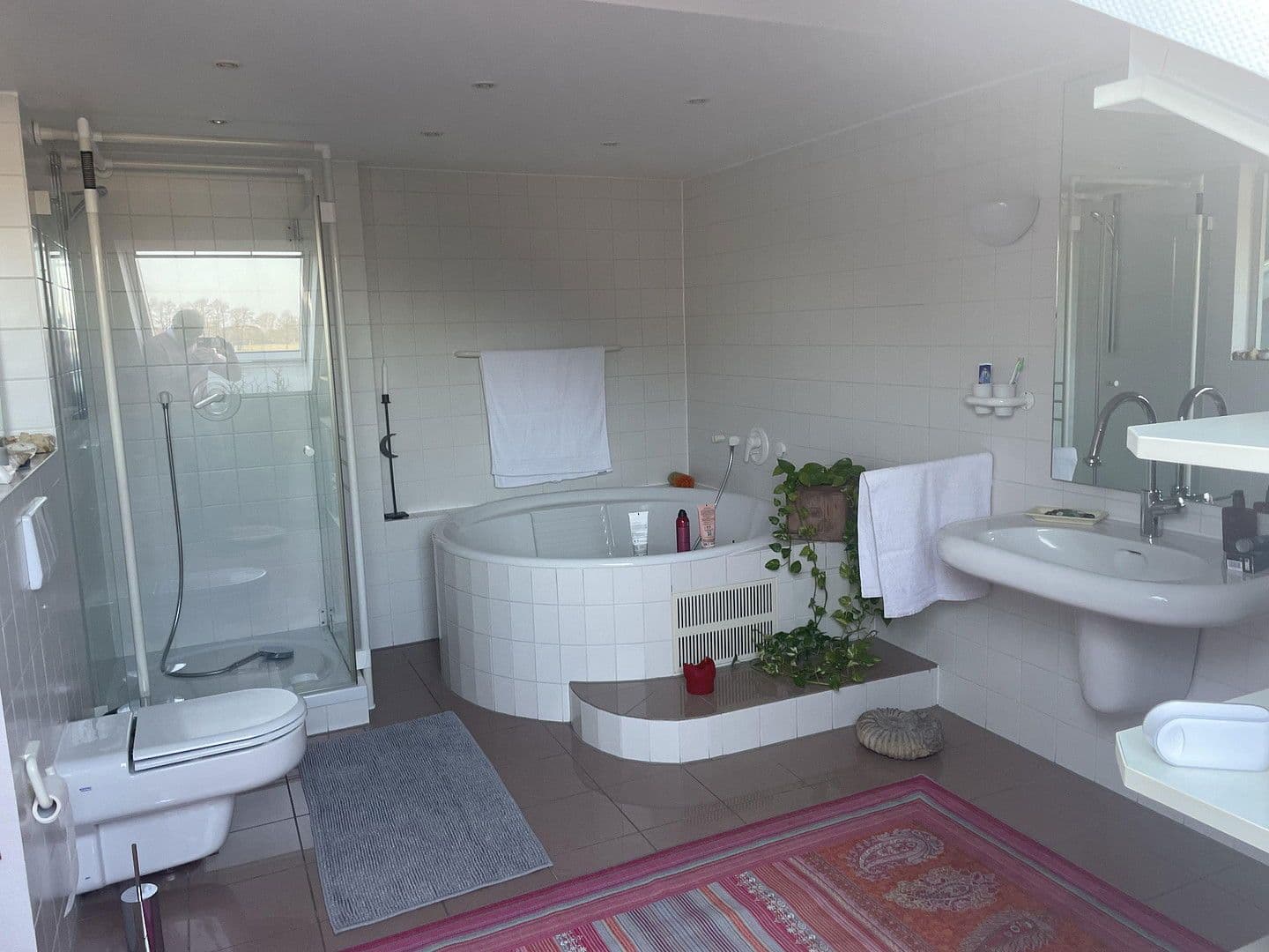 Prenájom domu 210 m², pozemek 500 m², Gutenbergstr. 3, Isernhagen NB, Isernhagen, Dolné Sasko Prenájom domu 210 m², pozemek 500 m², Gutenbergstr. 3, Isernhagen NB, Isernhagen, Dolné Sasko