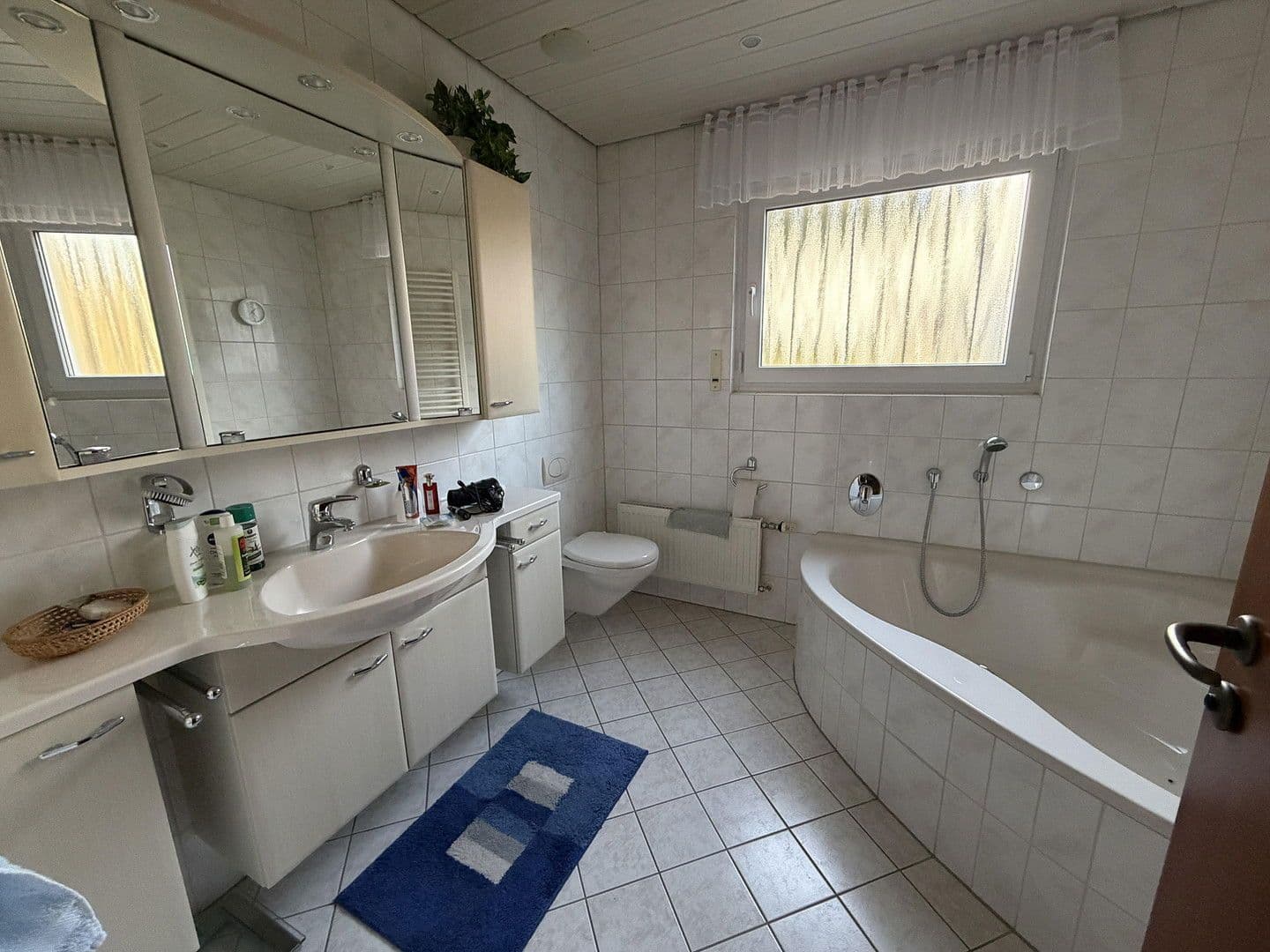 Predaj domu 170 m², pozemek 1.110 m², Weilrod, Hesensko Predaj domu 170 m², pozemek 1.110 m², Weilrod, Hesensko