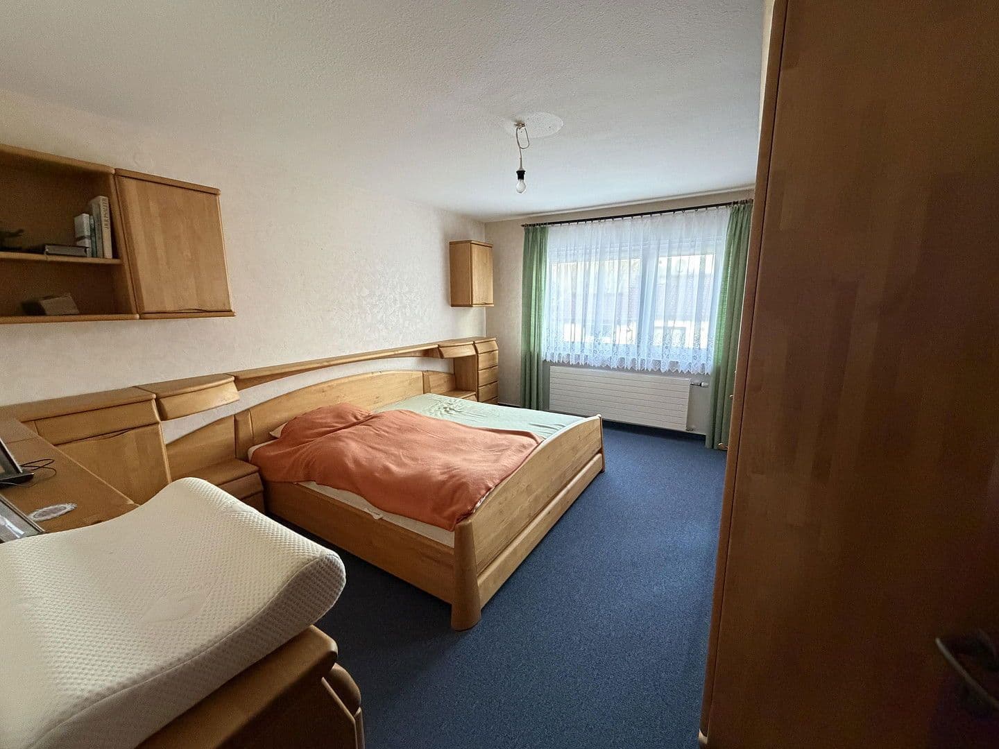 Predaj domu 170 m², pozemek 1.110 m², Weilrod, Hesensko Predaj domu 170 m², pozemek 1.110 m², Weilrod, Hesensko