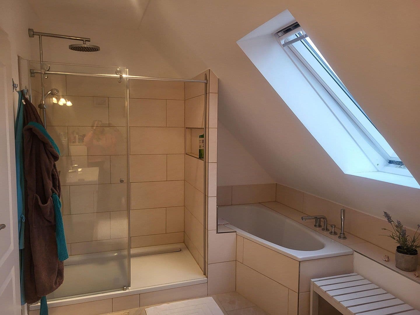 Predaj domu 138 m², pozemek 550 m², Curt- Goetz- Str. 6, Hamburg, Hamburg Predaj domu 138 m², pozemek 550 m², Curt- Goetz- Str. 6, Hamburg, Hamburg