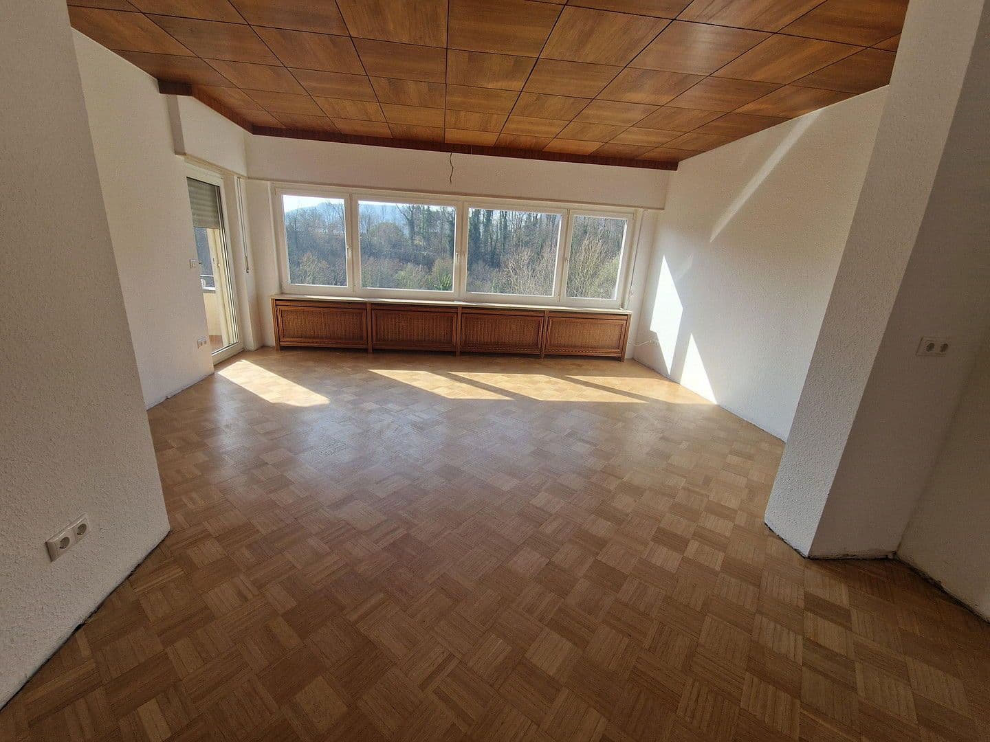 Prenájom bytu 3-izbový 73 m², Neckarsteinach, Hesensko Prenájom bytu 3-izbový 73 m², Neckarsteinach, Hesensko