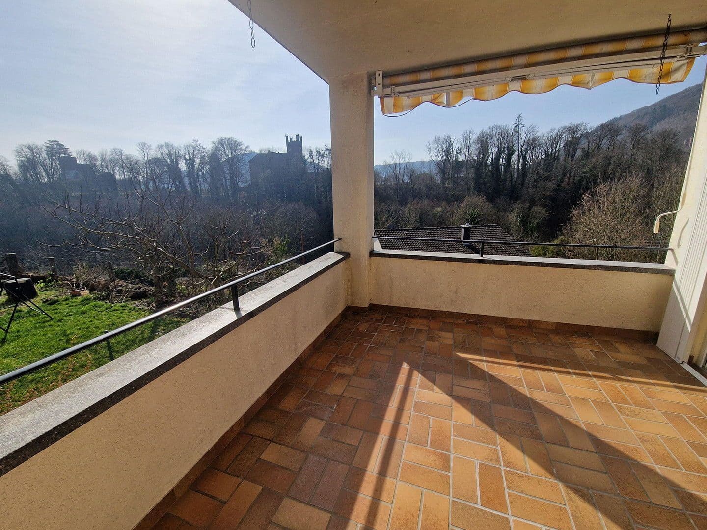 Prenájom bytu 3-izbový 73 m², Neckarsteinach, Hesensko Prenájom bytu 3-izbový 73 m², Neckarsteinach, Hesensko