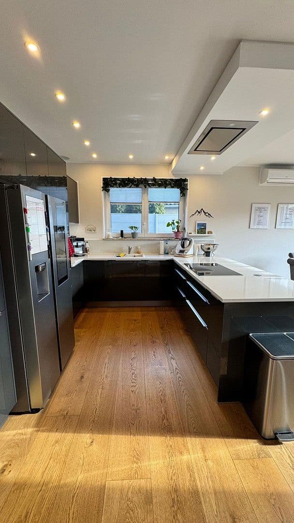 Predaj domu 198 m², pozemek 703 m², Berlin, Berlín Predaj domu 198 m², pozemek 703 m², Berlin, Berlín