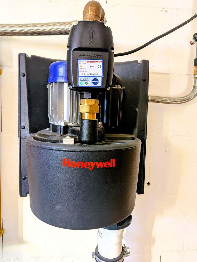 Predaj domu 129 m², pozemek 4.804 m², Wüstenrot, Bádensko-Wurttembersko Predaj domu 129 m², pozemek 4.804 m², Wüstenrot, Bádensko-Wurttembersko