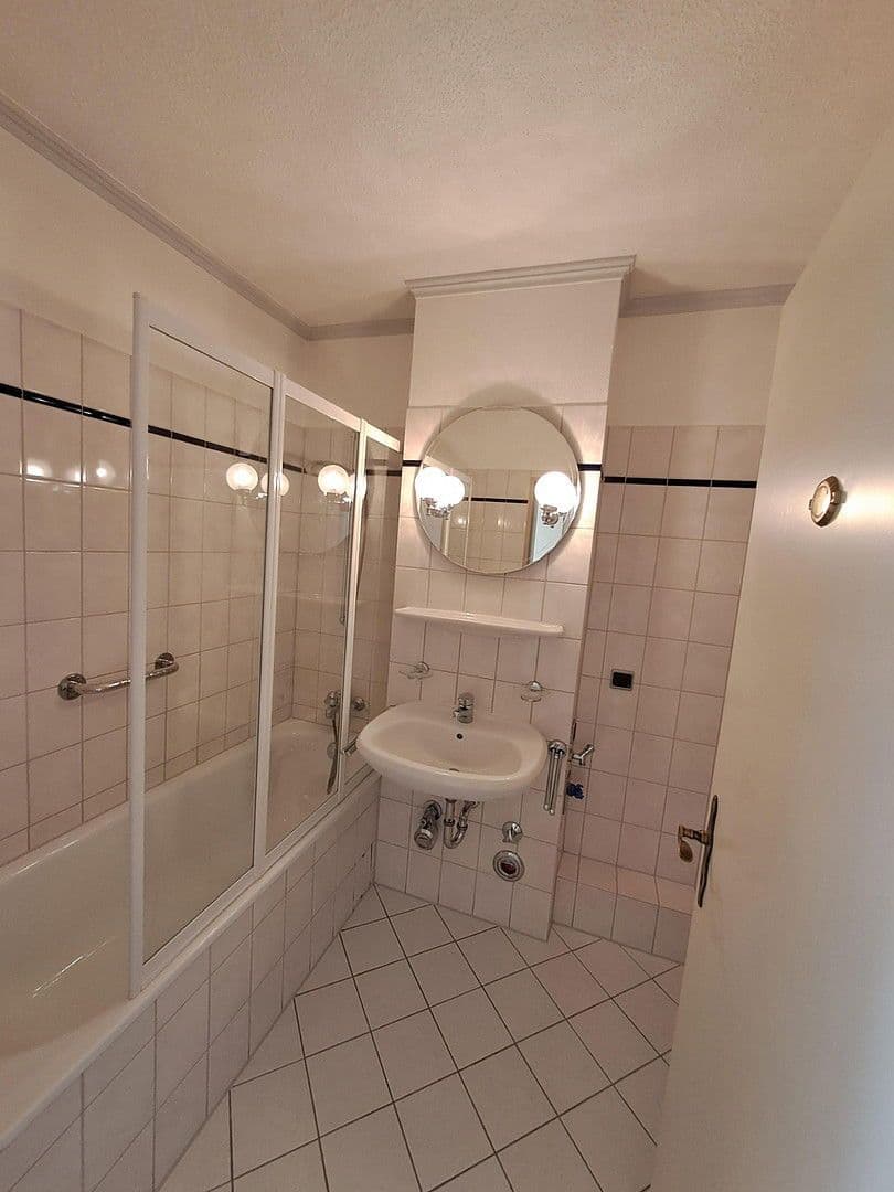 Prenájom bytu 3-izbový 87 m², Bremen, Brémy Prenájom bytu 3-izbový 87 m², Bremen, Brémy