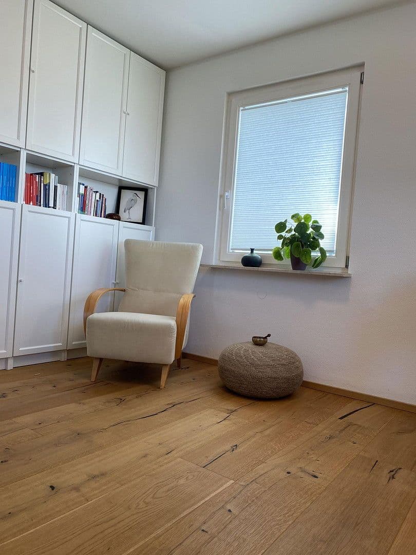 Prenájom bytu 2-izbový 77 m², Freudenstadt, Bádensko-Wurttembersko Prenájom bytu 2-izbový 77 m², Freudenstadt, Bádensko-Wurttembersko