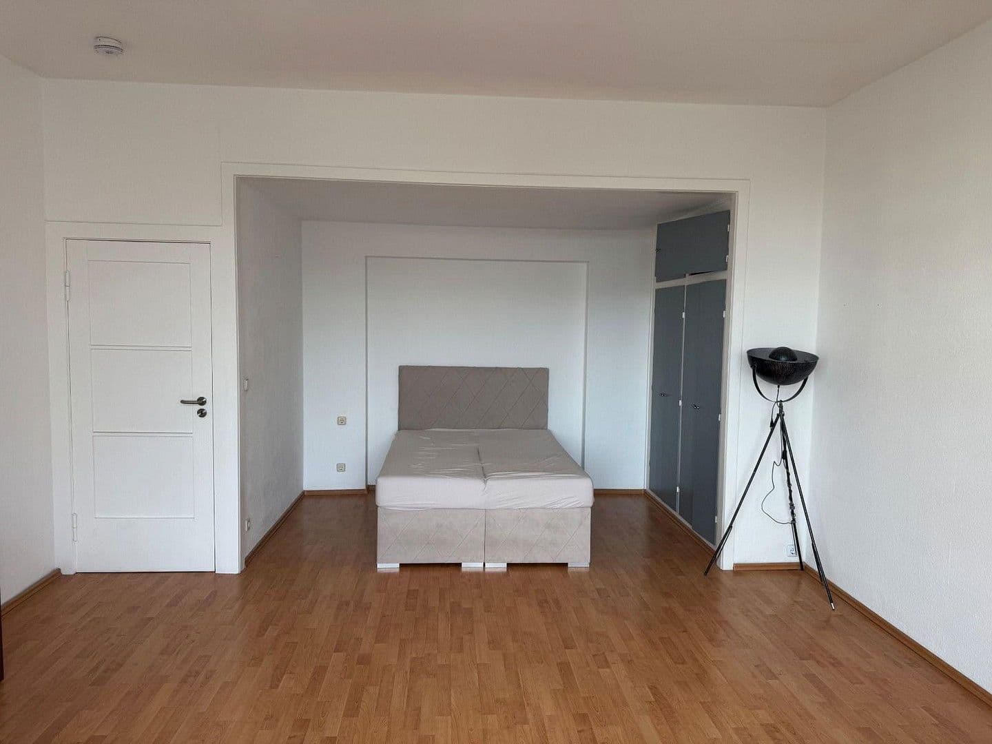 Predaj bytu 1-izbový 46 m², Berlin, Berlín Predaj bytu 1-izbový 46 m², Berlin, Berlín