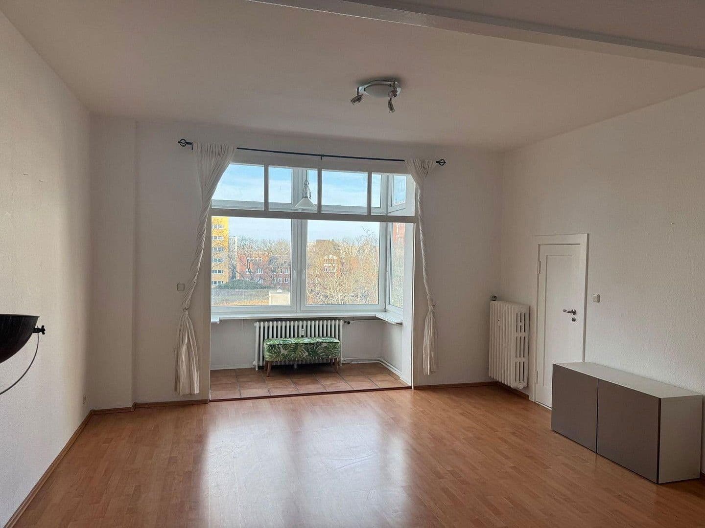 Predaj bytu 1-izbový 46 m², Berlin, Berlín Predaj bytu 1-izbový 46 m², Berlin, Berlín