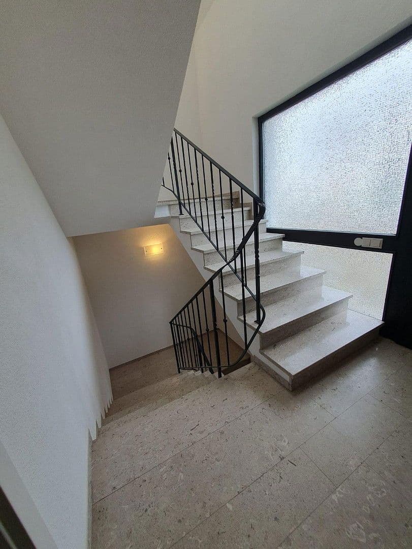 Prenájom bytu 2-izbový 105 m², Balingen, Bádensko-Wurttembersko Prenájom bytu 2-izbový 105 m², Balingen, Bádensko-Wurttembersko