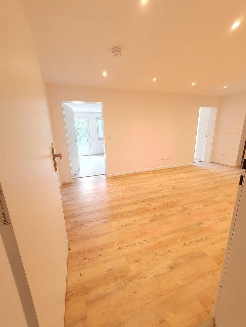 Prenájom bytu 2-izbový 105 m², Balingen, Bádensko-Wurttembersko Prenájom bytu 2-izbový 105 m², Balingen, Bádensko-Wurttembersko