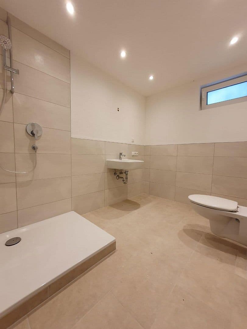 Prenájom bytu 2-izbový 105 m², Balingen, Bádensko-Wurttembersko Prenájom bytu 2-izbový 105 m², Balingen, Bádensko-Wurttembersko