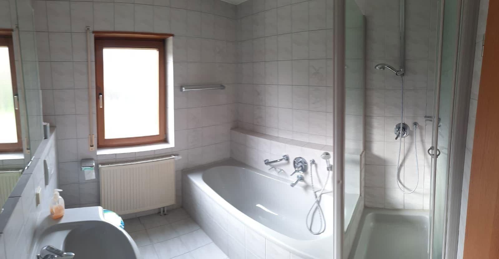 Predaj domu 160 m², pozemek 895 m², Wiesenstraße 15, Eschelbronn, Bádensko-Wurttembersko Predaj domu 160 m², pozemek 895 m², Wiesenstraße 15, Eschelbronn, Bádensko-Wurttembersko