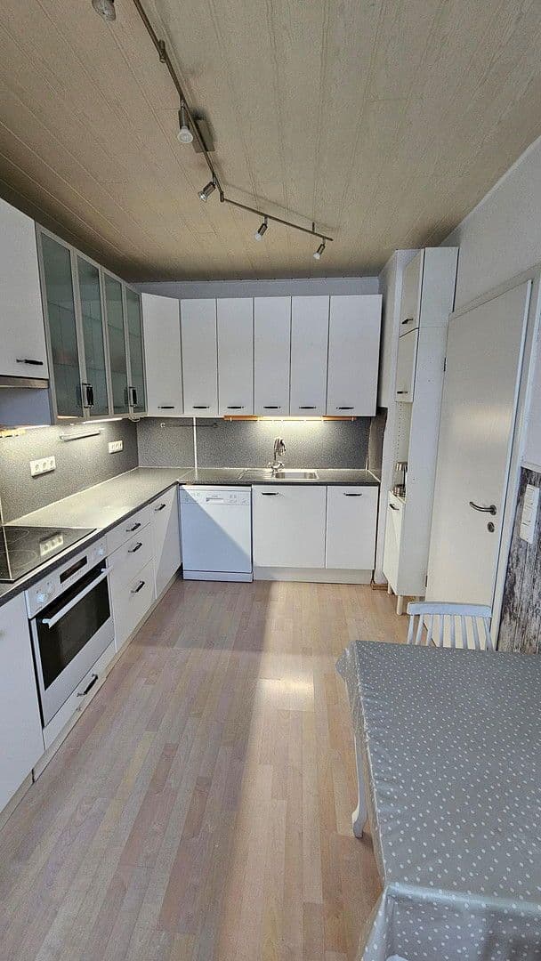 Predaj domu 86 m², pozemek 134 m², Eulenpfad 48, Celle, Dolné Sasko Predaj domu 86 m², pozemek 134 m², Eulenpfad 48, Celle, Dolné Sasko