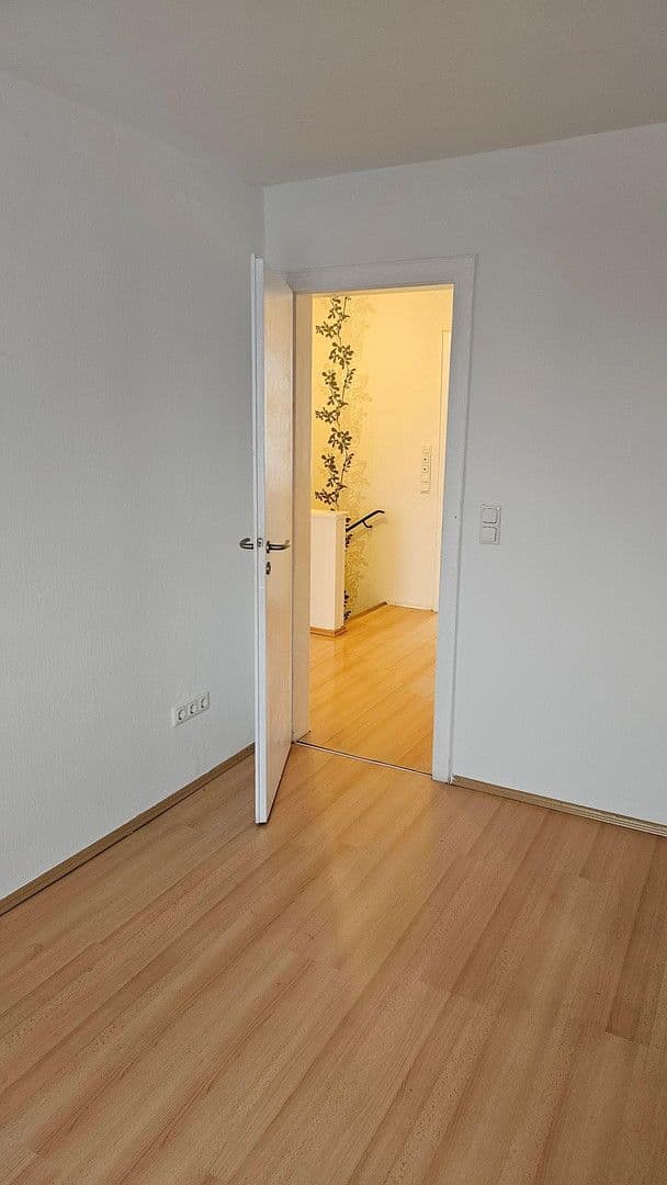 Predaj domu 86 m², pozemek 134 m², Eulenpfad 48, Celle, Dolné Sasko Predaj domu 86 m², pozemek 134 m², Eulenpfad 48, Celle, Dolné Sasko
