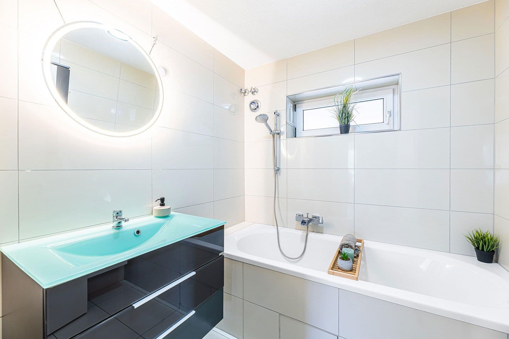 Predaj bytu 4-izbový 97 m², Allerseeweg 14, Höchberg, Bavorsko Predaj bytu 4-izbový 97 m², Allerseeweg 14, Höchberg, Bavorsko