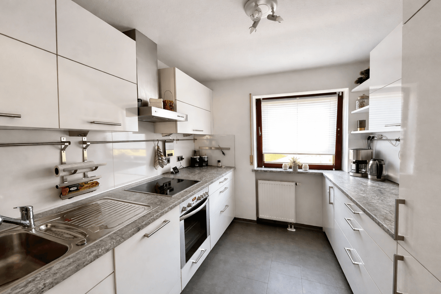 Prenájom bytu 3-izbový 70 m², Nordbahnstr. 99, Kaiserslautern, Porýnie-Falcko Prenájom bytu 3-izbový 70 m², Nordbahnstr. 99, Kaiserslautern, Porýnie-Falcko