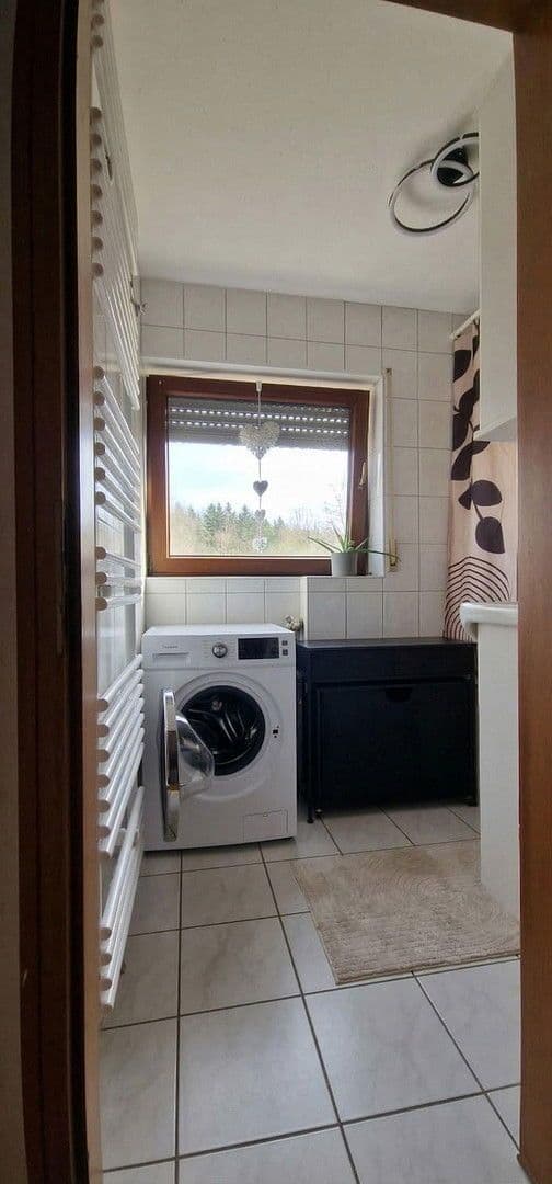 Prenájom bytu 3-izbový 70 m², Nordbahnstr. 99, Kaiserslautern, Porýnie-Falcko Prenájom bytu 3-izbový 70 m², Nordbahnstr. 99, Kaiserslautern, Porýnie-Falcko